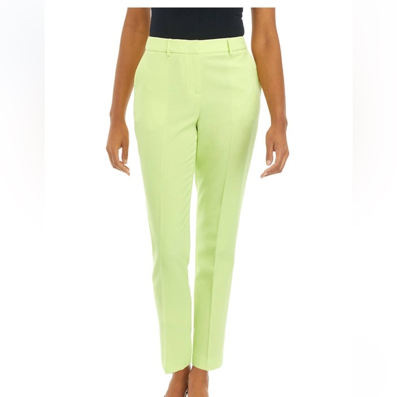 Tahari Crepe Belted jacket with matching crepe classic pants - Picture 3 of 11